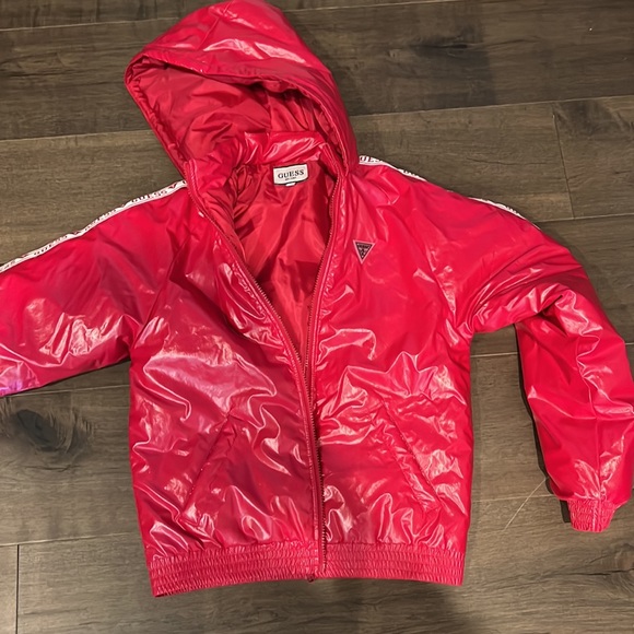 Pink with subtle sparkles Girls size 16 Guess jacket. Only worn once. - Picture 6 of 6